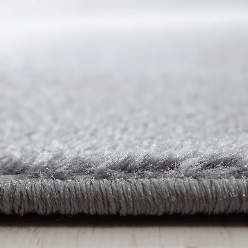 Sötétszürke szőnyeg 140x200 cm Parma – Ayyildiz Carpets