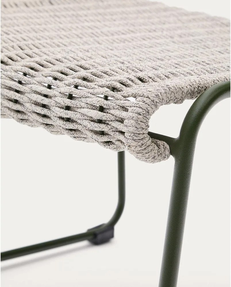 Szürkészöld kerti puff Maurina – Kave Home