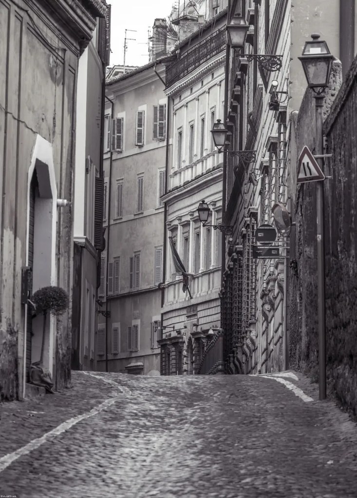 Poszter 39,5x55cm Keskeny utca a régi épületek között Rómában 2, Assaf Fra