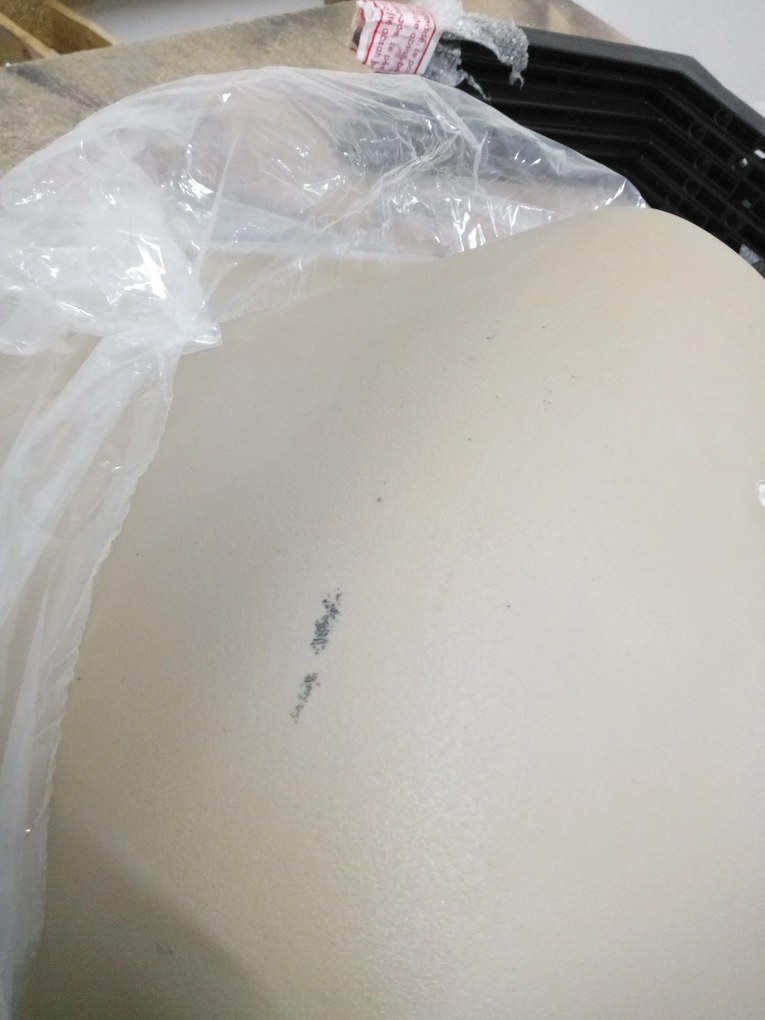 AKCIÓ Bézs BALI MARK szék fekete lábakkal II. osztály