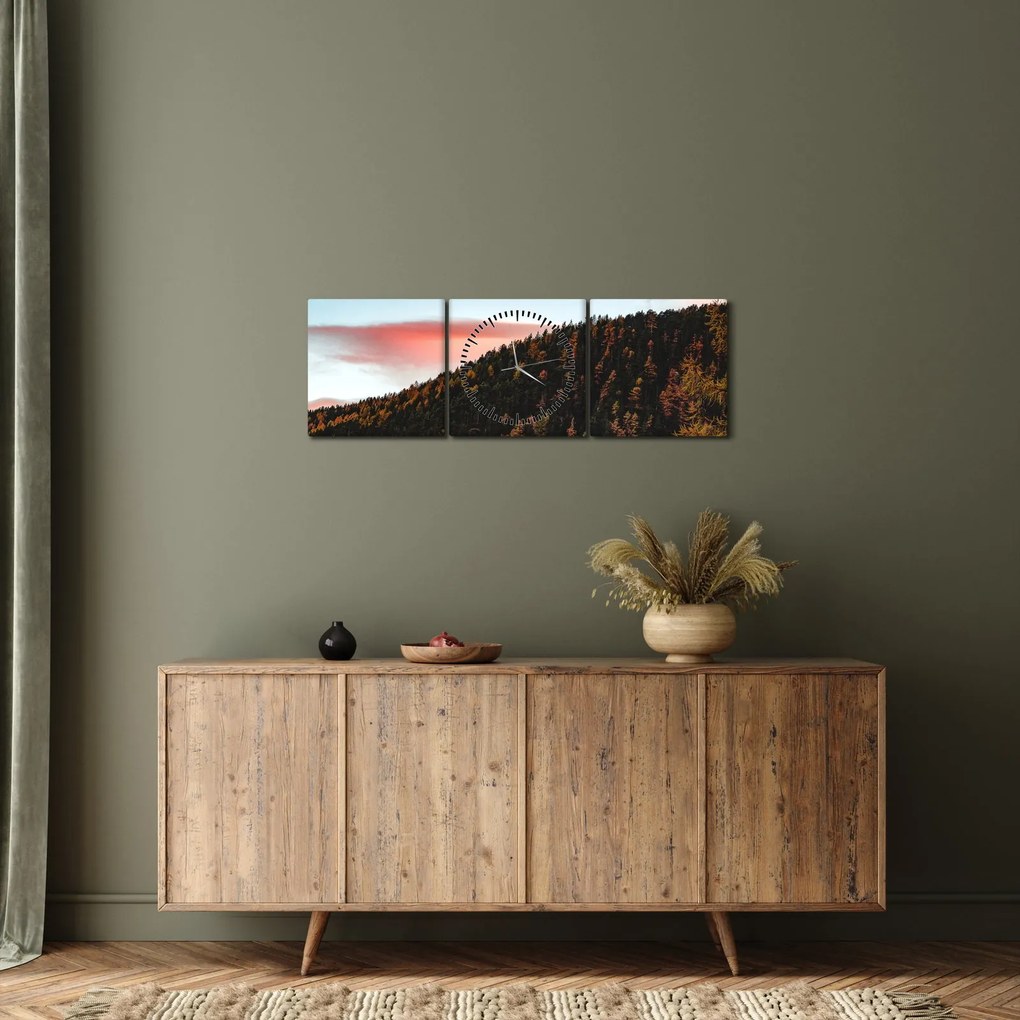 Kép a domb fölött (órával) (90x30 cm)