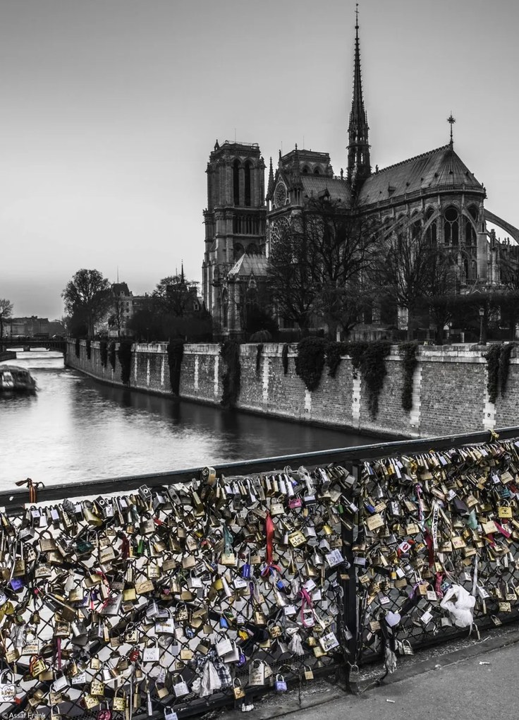 Poszter 20,5x28,4cm Pont des Arts híd szerelem lakatokkal, Assaf Frank