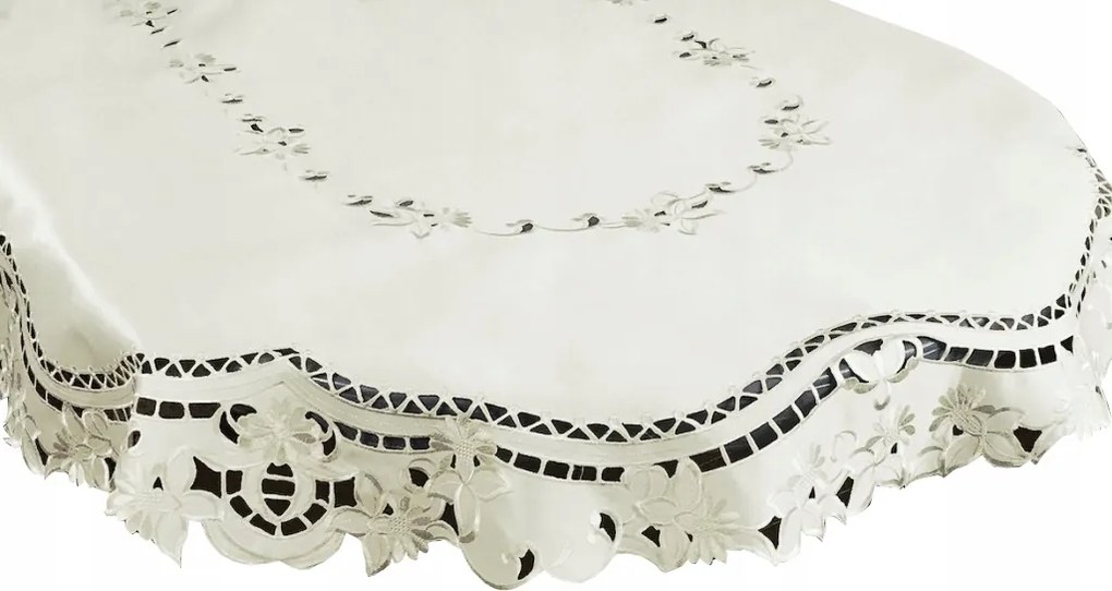 Abrosz Asztalra 150x220 Krémszínű Dekoratív Hímzéssel