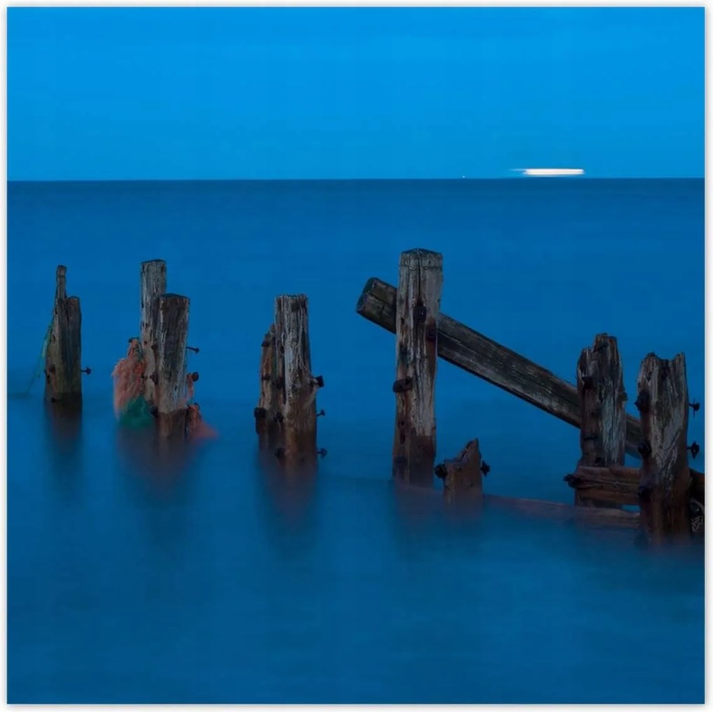 Poszterek 140x140 Tengeri hullámtörő