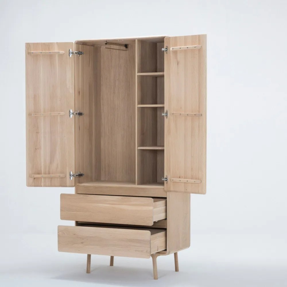 Fawn tömör tölgyfa ruhásszekrény 2 fiókkal - Gazzda