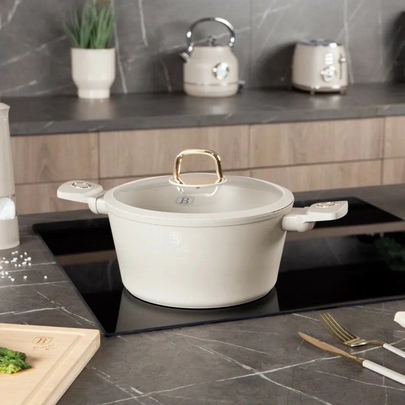 BerlingerHaus titánbevonatú serpenyő fedéllel Sahara 24 cm, 24 cm