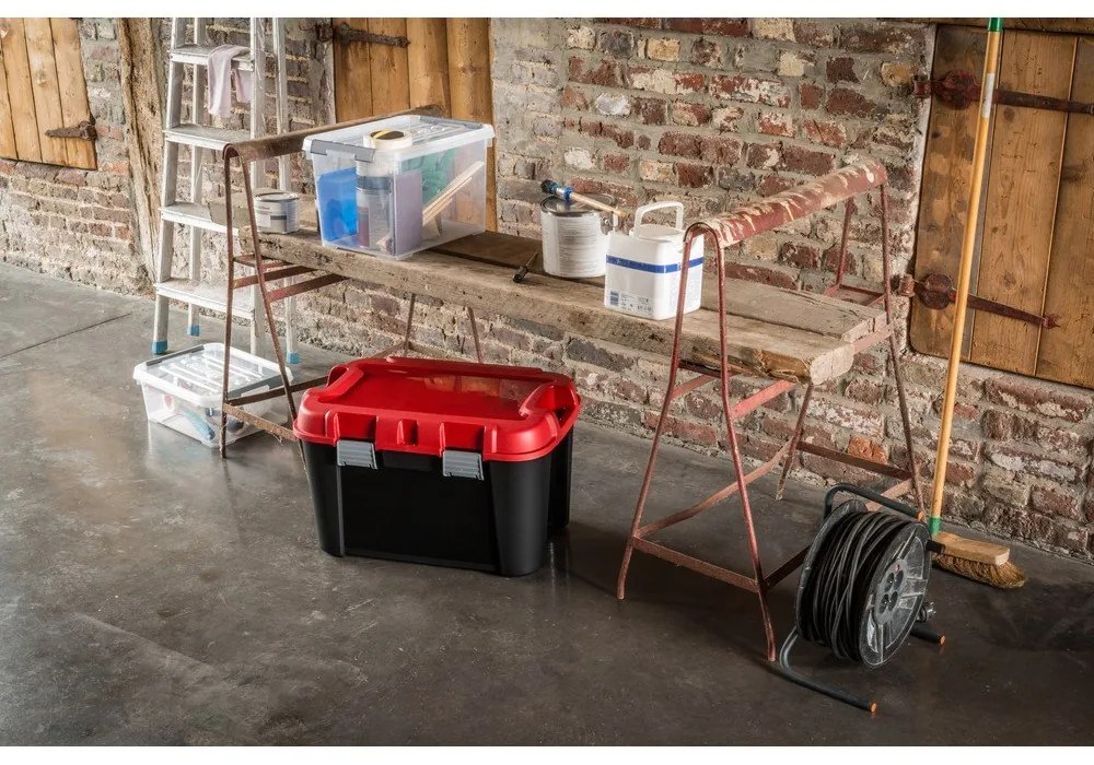 Piros-fekete fedeles műanyag tárolódoboz 59x39,5x36 cm Totem – Curver