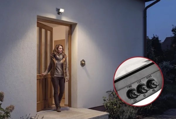 Mozgásérzékelős LED reflektor TAMBO EVO LED/10W/230V 4000K IP44 fekete