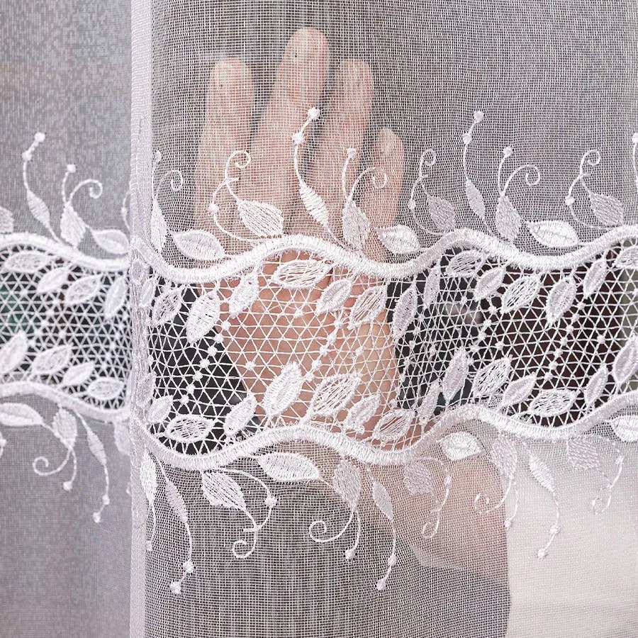 Függöny méteráru 280cm markizeta hímzett alsó gipiura elegáns 0,5m