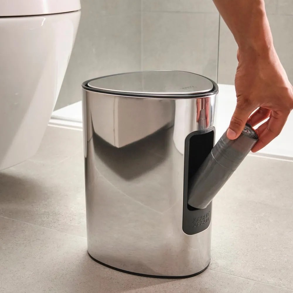 Ezüstszínű műanyag pedálos szemetes 5 l Luxe – Joseph Joseph