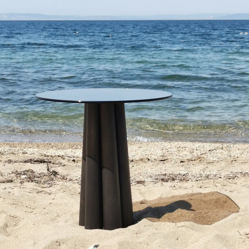 Thales - Black, Bronze