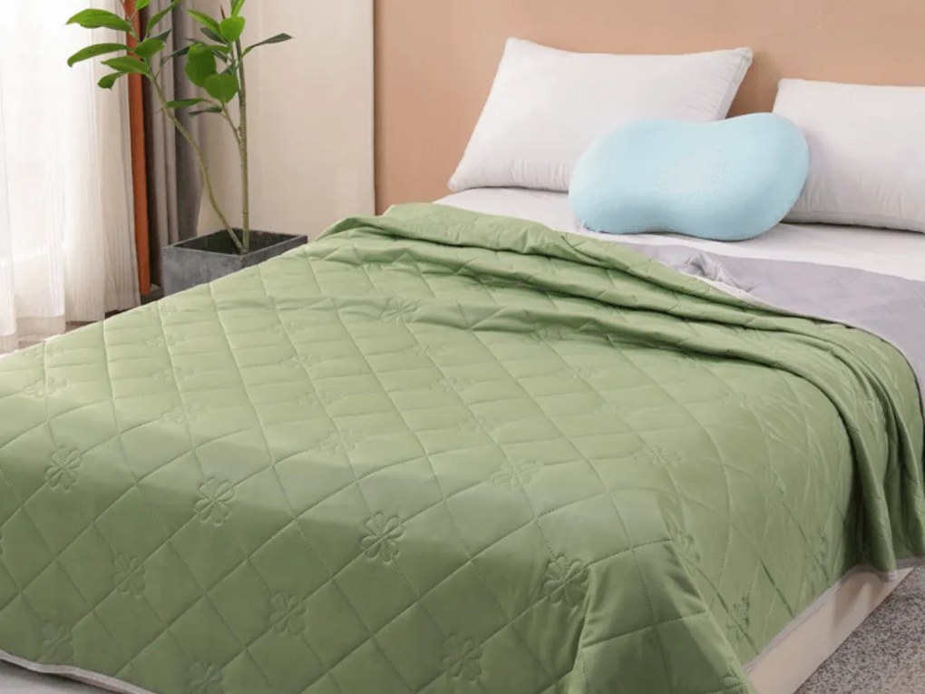 Hűsítő nyári paplan ELARIA, zöld Méret: 200 x 220 cm