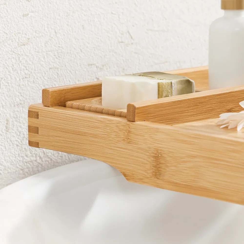 Fürdőkádra helyzhető bambusz tálca ital- és könyvtartóval 75-109 cm