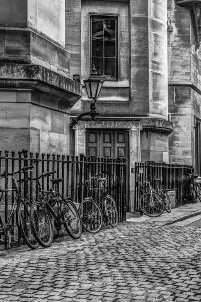 Poszter 40x60cm Kerékpárok a járdán, Assaf Frank