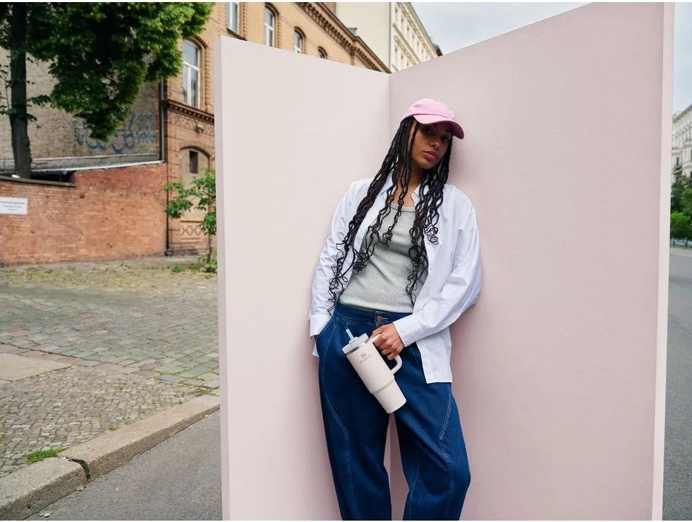 Krémszínű rozsdamentes acél termosz szívószállal 890 ml Quencher H2.O FlowState™ Tumbler Cream 2.0 – Stanley