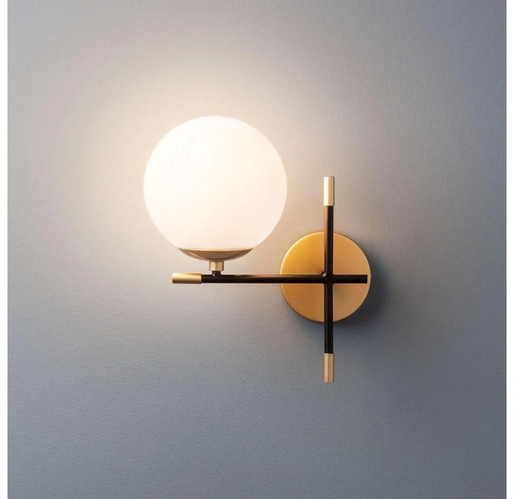 Redo 01-2945 - Fali lámpa ESSENTIAL 1xE14/28W/230V bal