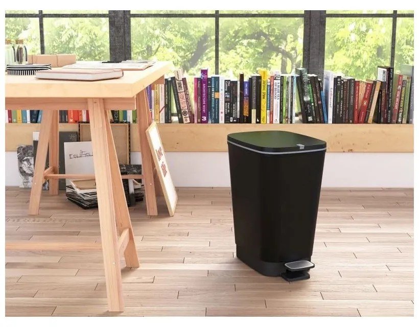 Matt fekete műanyag pedálos szemetes 25 l Chic Bin – KIS