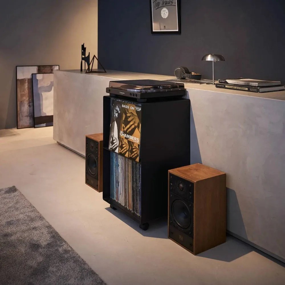 Fekete fém gurulós polcos állvány 40x73x38 cm Tower – YAMAZAKI