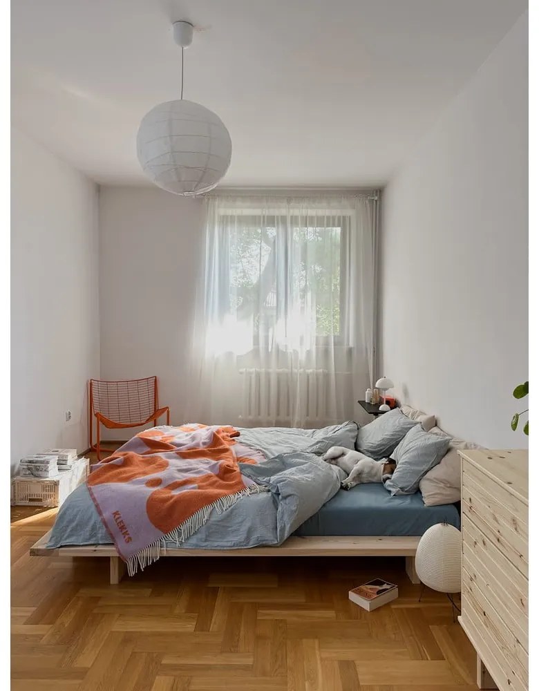 Borovi fenyő franciaágy ágyráccsal 160x200 cm Japan – Karup Design