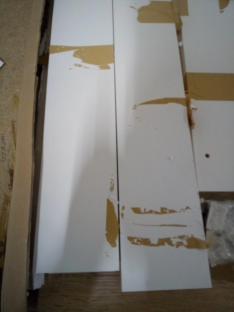 AKCIÓ Fehér étkezőasztal sonoma tölgy hatású asztallappal MADO 120x80 II. osztály