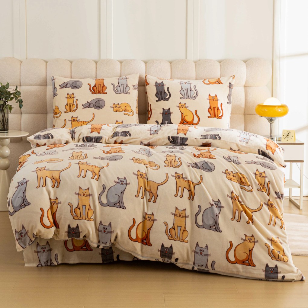 Mikroszálas ágynemű COLORED CATS krém színben Ágyneműhuzat mérete: 2 db 70 x 90 cm | 200 x 220 cm