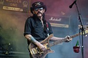 Fotográfia Lemmy Kilmister of Motorhead at Glastonbury Festival 2015, Samir Hussein