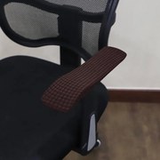 1 pár KÖRBEGUMIS Karfa Huzat forgószékhez (enyhén vízlepergető, barna)