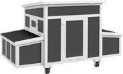 PawHut Fa Tyúkól 147x93,5x89,5 cm Kültéri Tyúkól Ablakos Ajtóval, Kivehető Tálcával és Röppentyűkkel 1-6 Tyúk Számára Sötétszürkében | Aosom