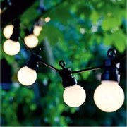 15 m-es 20 LED-es hosszabbítható fekete gumi vezetékes lámpafüzér, teraszvilágítás, időzíthető, IP44, - meleg fehér