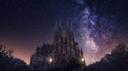 Fotográfia Milky Way and Basilica and Sagrada Familia, Carlos Fernandez