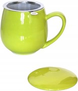 Csillogó szett teafőzővel és fedővel a finom tea elkészítéséhez