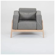 Fawn fotel tömör tölgyfa konstrukcióból sötétszürke bivalybőr ülőpárnával - Gazzda