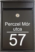Klasszikus fém postaláda, gravírozott felirattal, fekete előlappal