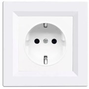 Nova földelt csatlakozóaljzat dugalj 16A 250V fehér kerettel