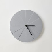 ODLITO Beton falióra Torta - szürke - 28,5 cm - fekete mutatók