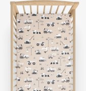 Goldea gyerek körgumis pamut lepedő kiságyba - teherautók és markolók bézs alapon 60 x 120 cm