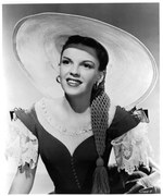 Fotográfia Judy Garland In 'The Pirate', Archive Photos