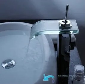 Mosdócsaptelep EYN EYN0145 LED-világítással és vízeséses kifolyóval, többféle színváltozatban