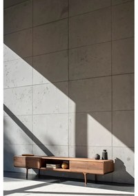 Barna tölgyfa TV-állvány 220x45x45 cm Fawn – Gazzda