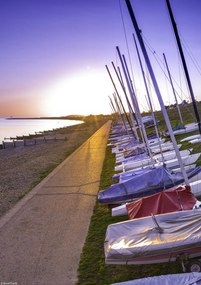 Poszter 21x29,7cm Kajakok a móló partján, Assaf Frank