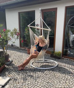 PALAK bézs függőszék fekete állvánnyal