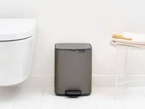 Szürke acél pedálos szemetes 7 l Bo – Brabantia