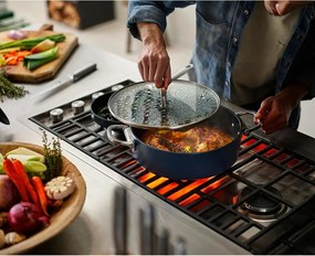 Indukciós tűzhelyhez alkalmas lábas fedővel, kerámia felülettel Space – Joseph Joseph