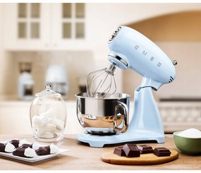 Világoskék konyhai robotgép Retro Style – SMEG