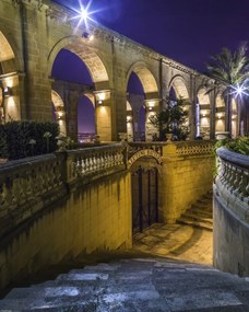 Poszter 40x50cm Esti kilátás a Vallettai Barrakka Felső Kertre, Assaf