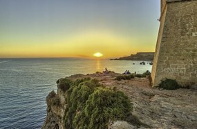 Poszter 91,5x60cm Ghajn Tuffieha Tower és Golden Bay, Assaf Frank