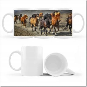 Nyomott mintás bögre Vadlovak csordája