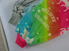 ALICORN színes báránybunda hatású kapucnis, ujjas pléd