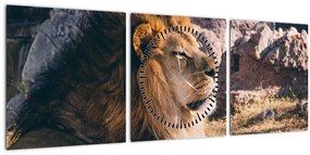 Egy fekvő oroszlán képe (órával) (90x30 cm)