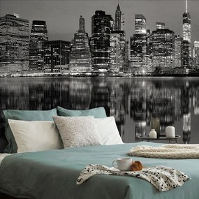 Öntapadó fotótapéta fekete fehér Manhattan tükörképe a vízben